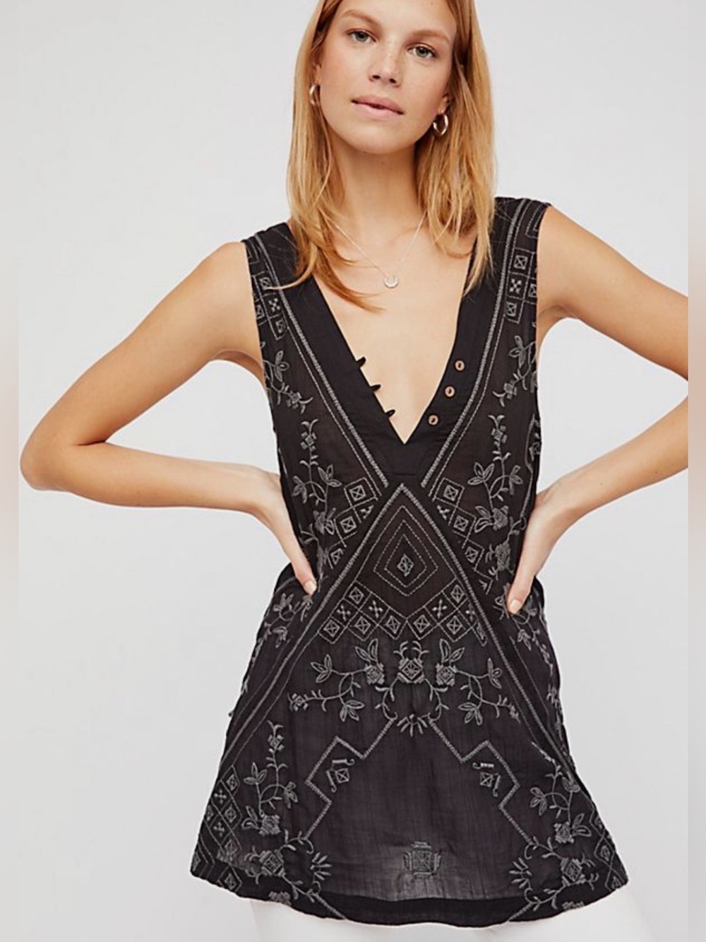 Intimately FREE PEOPLE SWEETEST EMBROIDERED SHIFTY SLEEVELESS MINI DRESS BLACK M